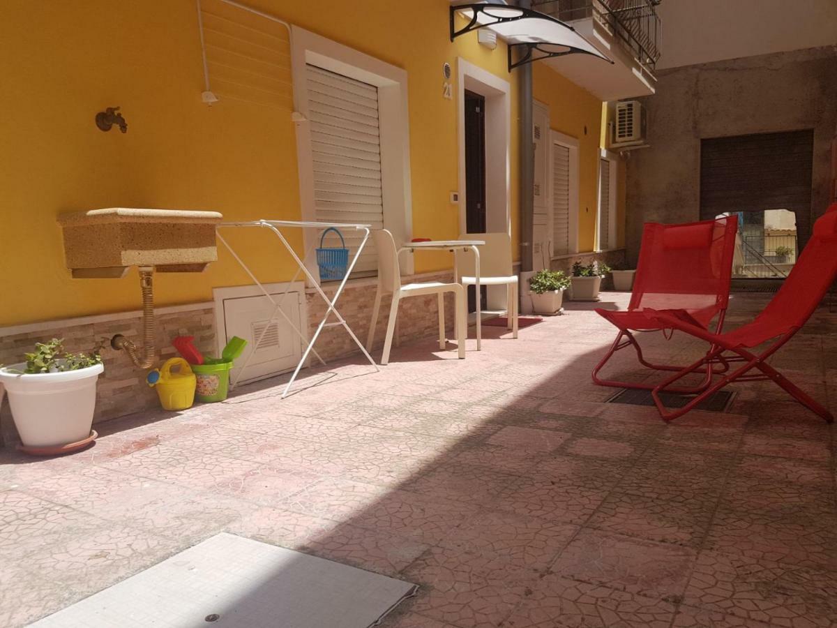 Maretna Lägenhet Giardini Naxos Exteriör bild