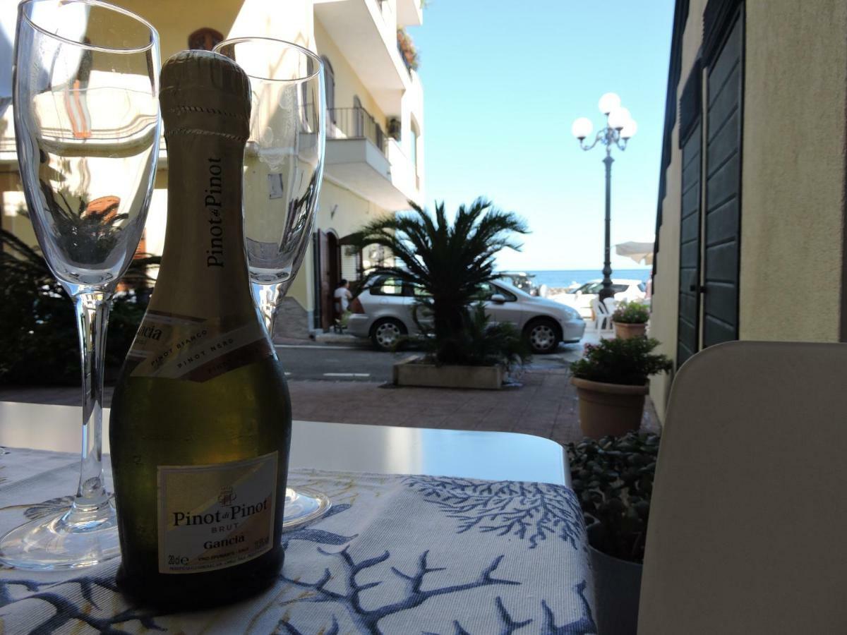 Maretna Lägenhet Giardini Naxos Exteriör bild